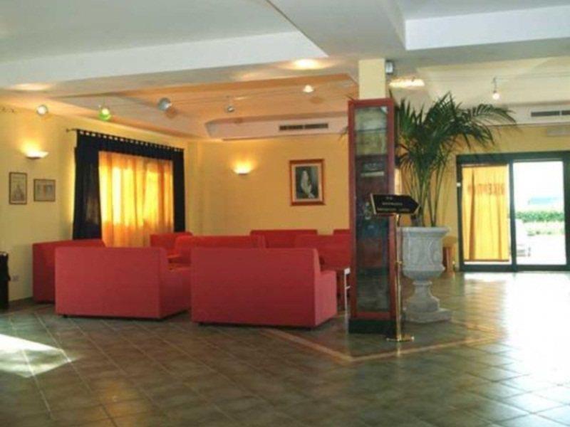 צ'יאמפינו Hotel Palacavicchi מראה חיצוני תמונה