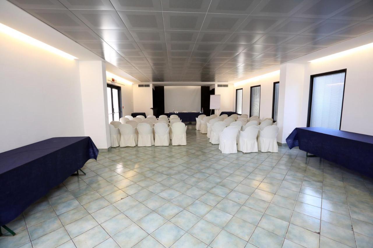 צ'יאמפינו Hotel Palacavicchi מראה חיצוני תמונה