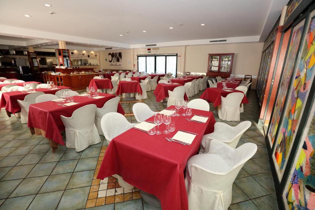 צ'יאמפינו Hotel Palacavicchi מראה חיצוני תמונה