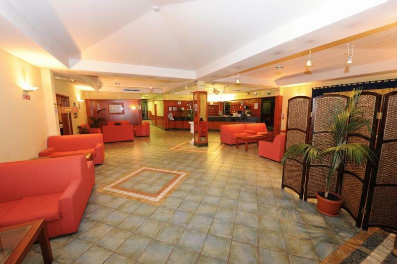 צ'יאמפינו Hotel Palacavicchi מראה חיצוני תמונה